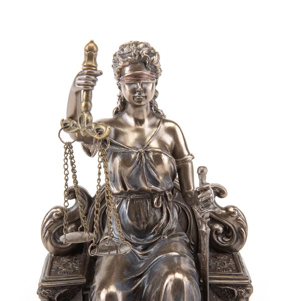 Статуетка "Феміда на троні" (18 см) 75268A4 фото